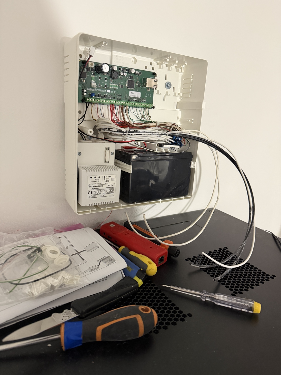 Instalacje elektryczne i rozdzielnica